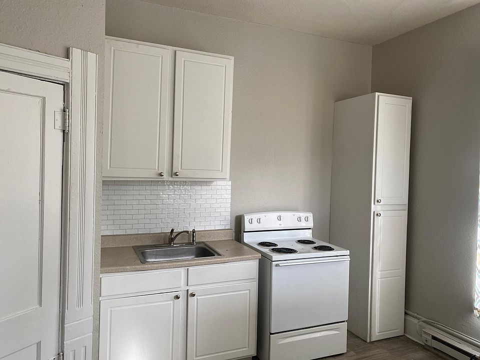 2nd image of 101 N Main St