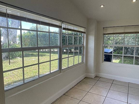 5th image of 2174 NE 173rd St