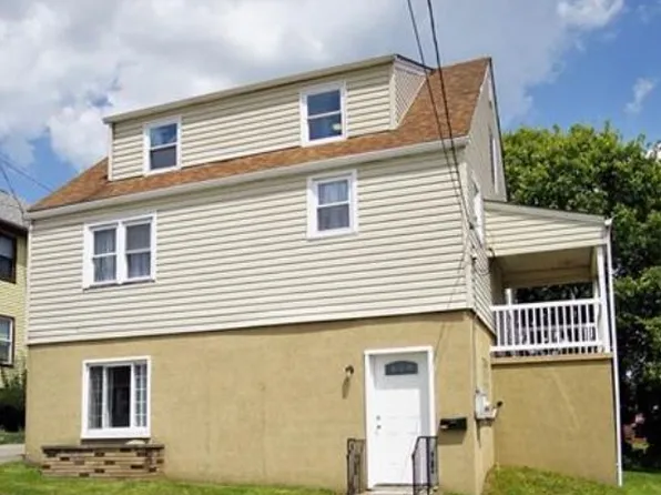 908 Penn St, Brackenridge, PA 15014