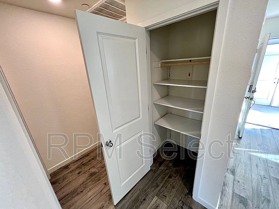 4th image of 4360 White Ash Ln