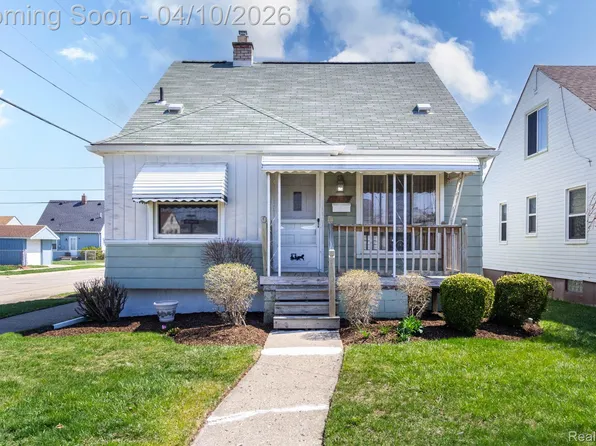 4205 17th St, Wyandotte, MI 48192