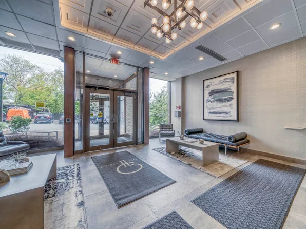 9060 Palisade Avenue 304 image 3 of 16