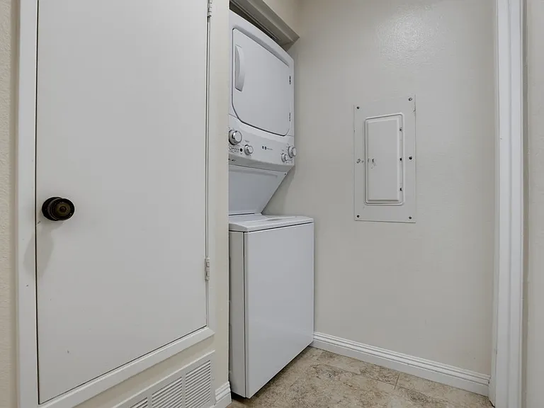 2508 Navarra Dr #403 — Photo 17