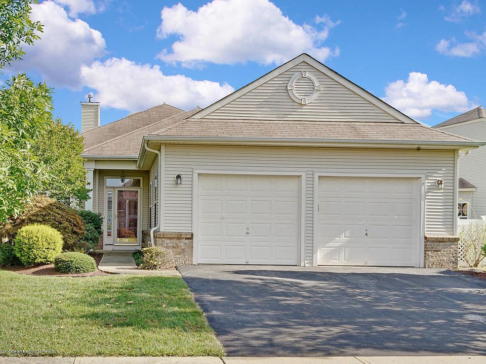 1st image of 7 Wycliffe Dr