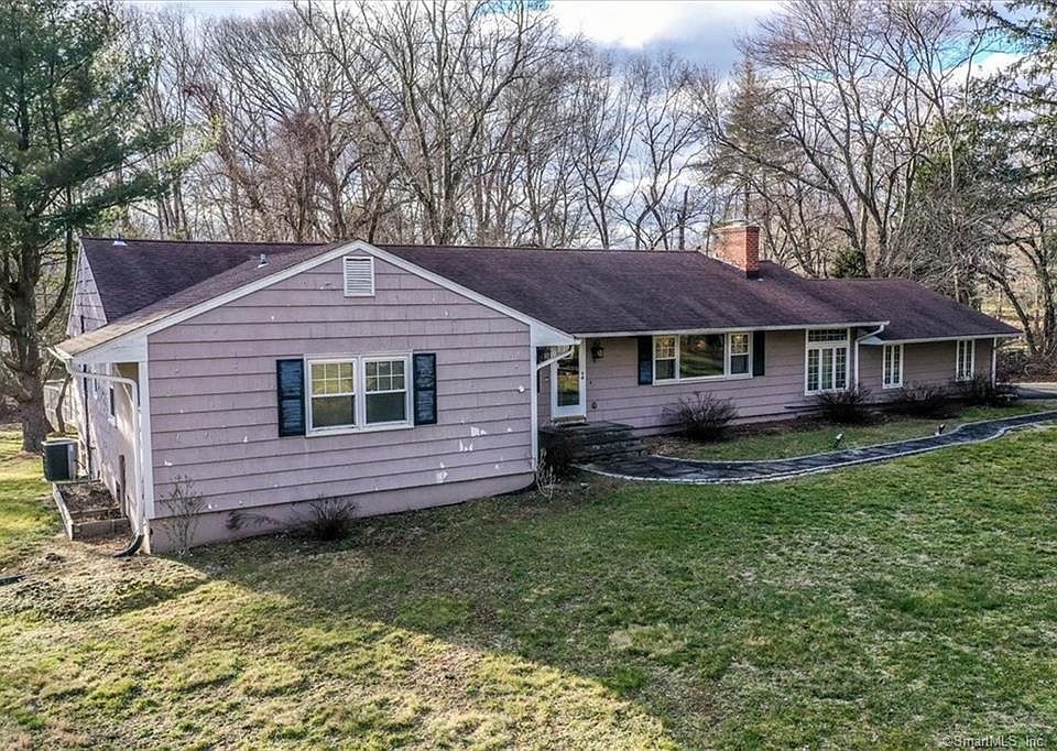 1st image of 9 Old Rock Ln