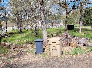 9945 Monument Dr, Grants Pass, OR 97526