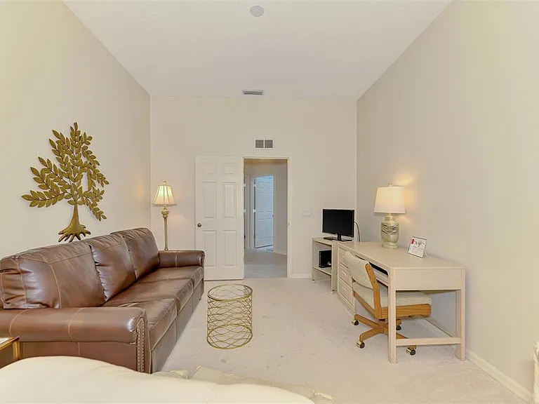 549 Fallbrook Dr — Photo 50