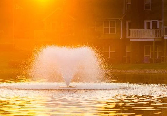 4th image of 366 Rolling Meadow Dr