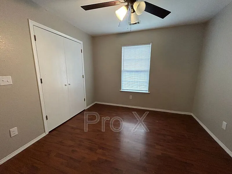 3 bed, 2.0 bath, 1227 sqft, $1,550 — Photo 4