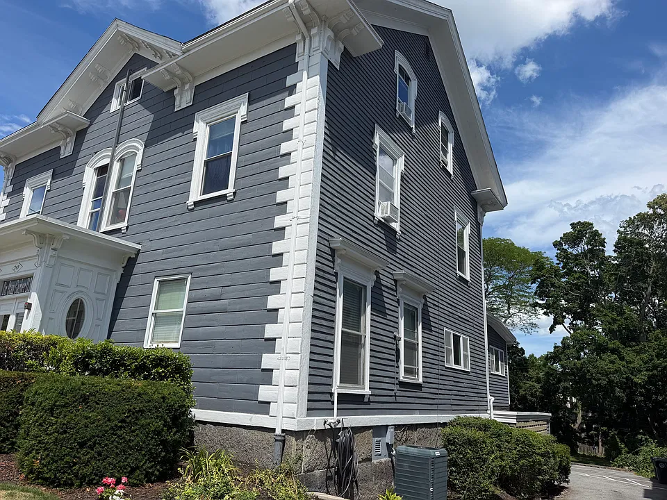 249 Lafayette St #1