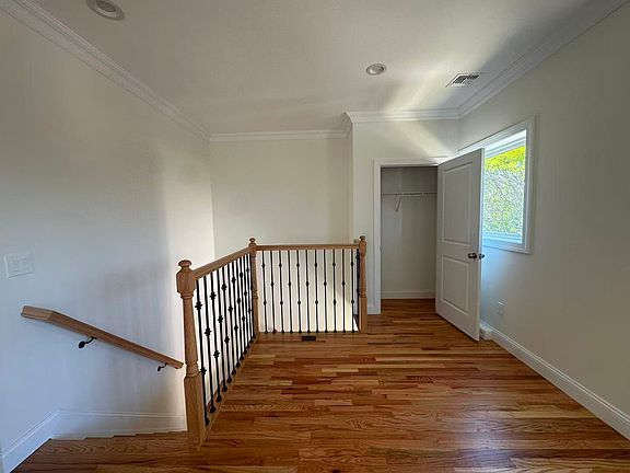 2nd image of 284 Eltingville Blvd Floor 2