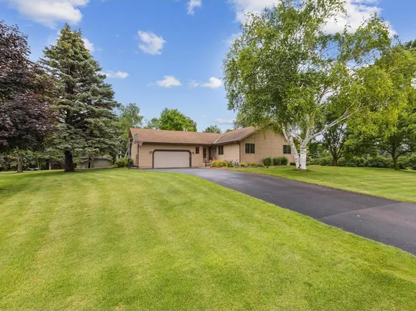 5220 Parnell Ave NE, Saint Michael, MN 55376