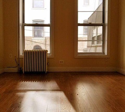 4th image of 4227 35th Ave #3
