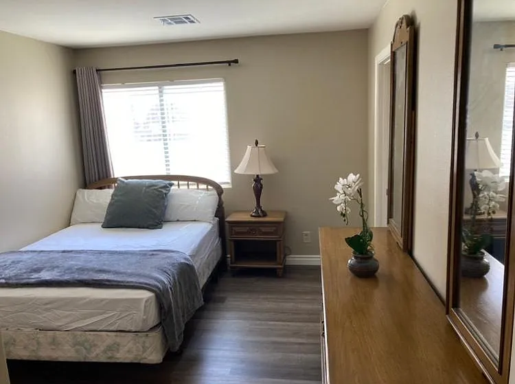 2208 Brighton Shore St — Photo 48