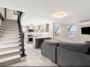 137 Water St #3, Newburyport, MA 01950