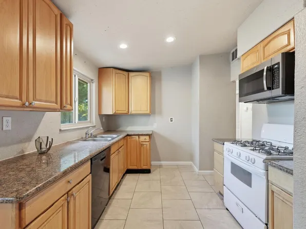 6457 Channing Dr, North Highlands, CA 95660