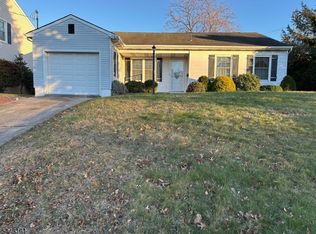 71 Dukes Rd, Rahway City, NJ 07065