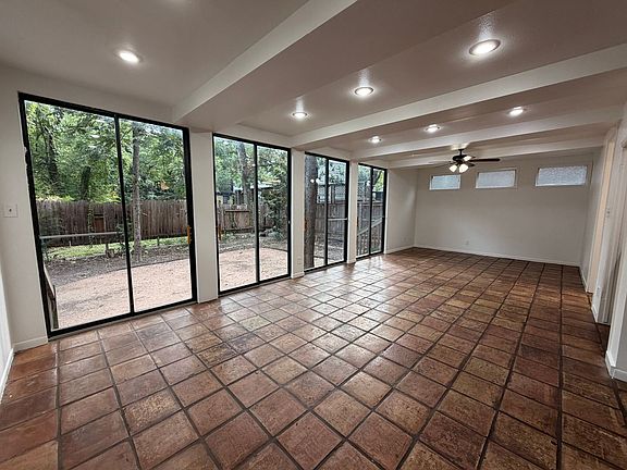 5th image of 802 Leonard St