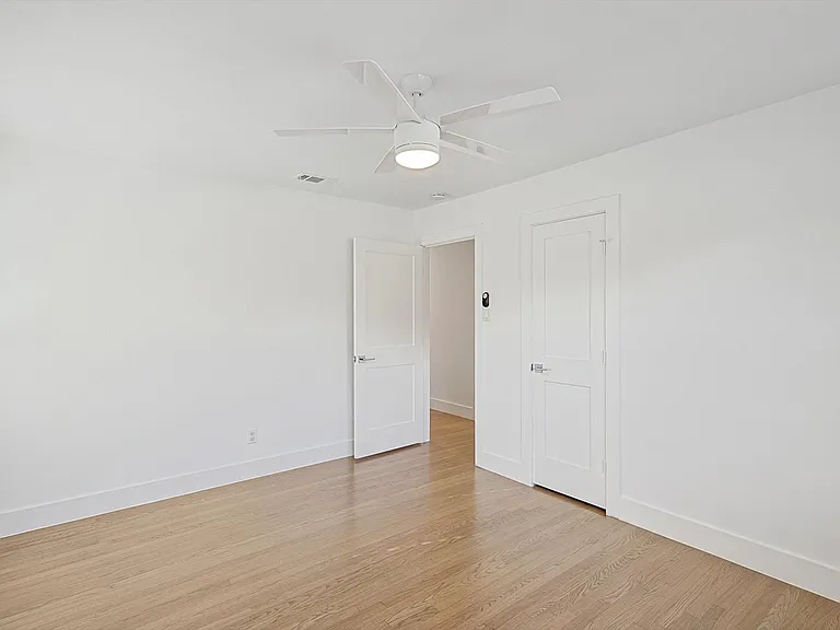 6912 Clemson Dr — Photo 33