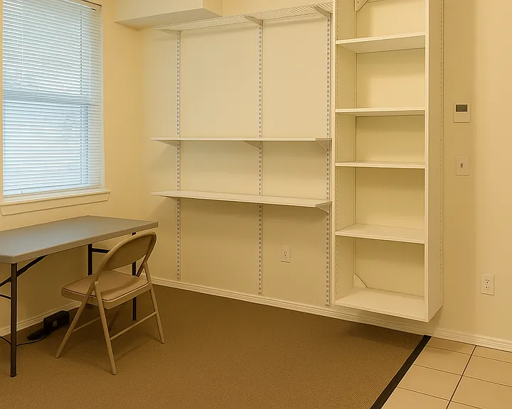 Strada - Convenient UW living. — Photo 13