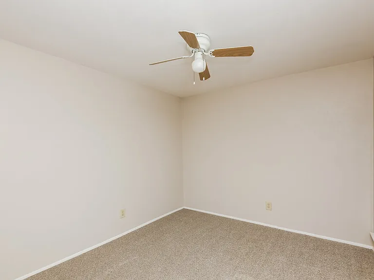 3913 Horizon Pl — Photo 15
