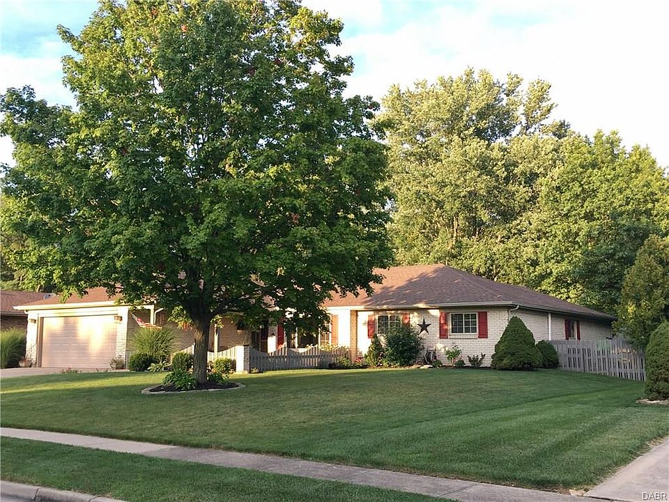 1st image of 7560 Roselake Dr