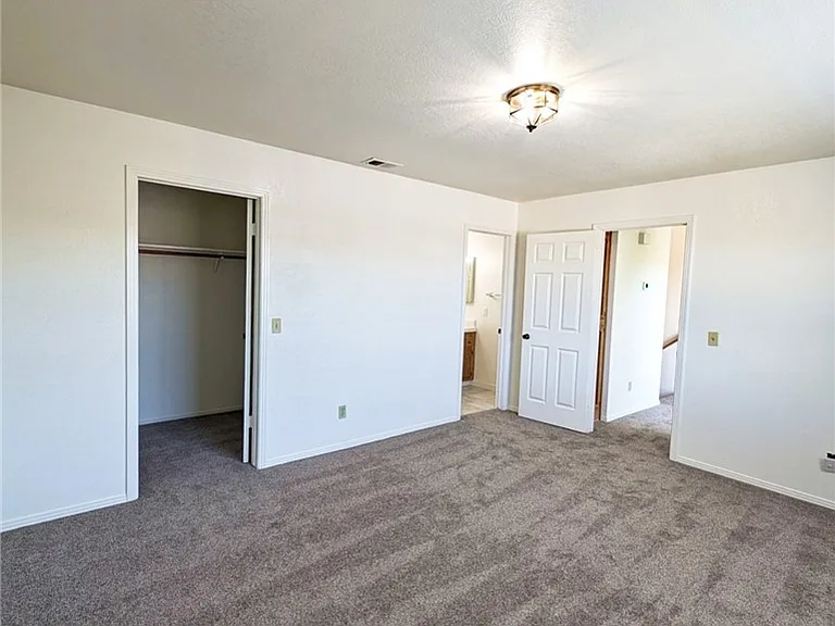 1813 Newport Ave — Photo 27