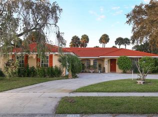 2415 Cardwell Way, Sarasota, FL 34231