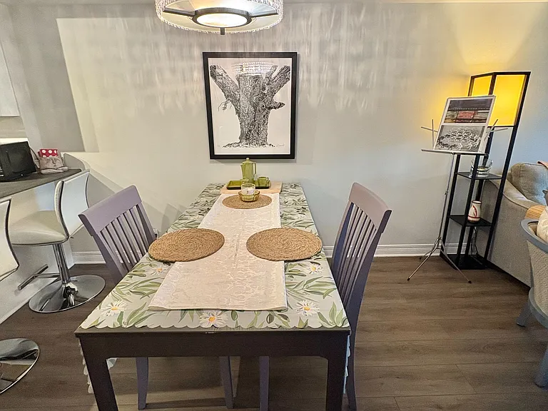 429 Somerset St W #402 — Photo 18