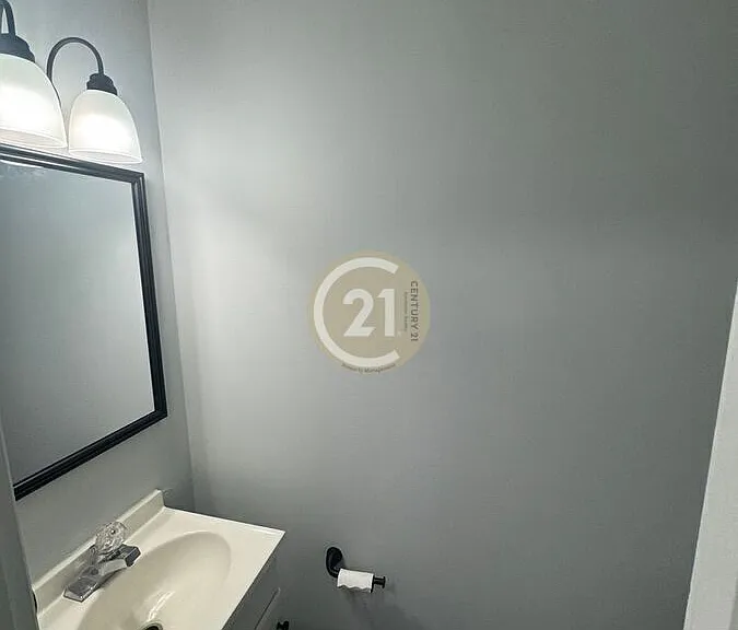 5723 Constance Ct — Photo 7