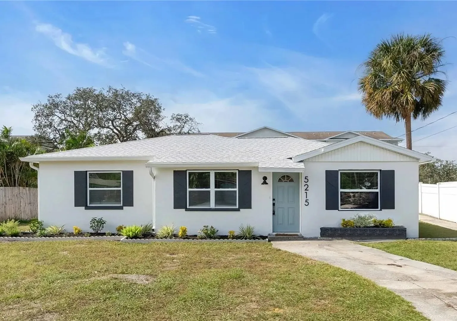 3 bed, 1296 sqft, $3,875 — Photo 1