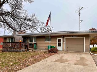 407 Standring St, Corwith, IA 50430