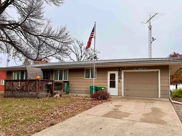 407 Standring St, Corwith, IA 50430