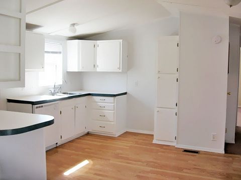 2nd image of 16262 Frontenac Ave
