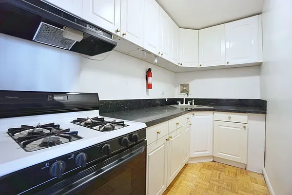 Sold by Remax Edge | media 9