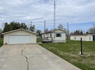 7698 S Point Dr, Pt Hope, MI 48468