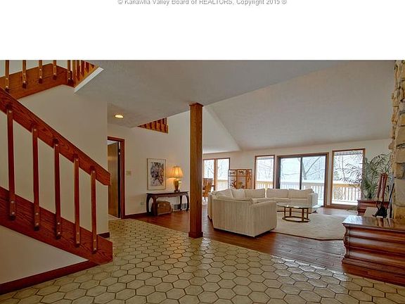 2nd image of 506 Sheridan Cir