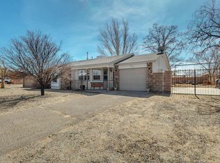 513 Apache Loop SW, Rio Rancho, NM 87124