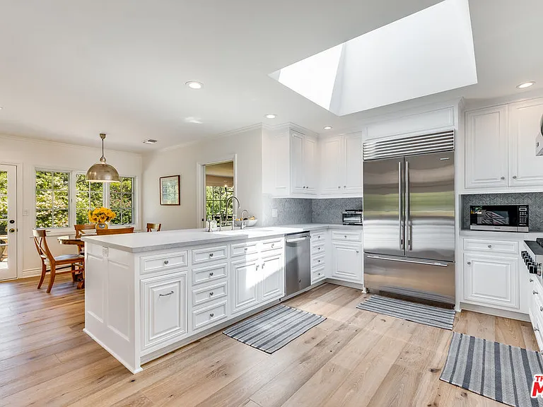 28925 Cliffside Dr — Photo 12
