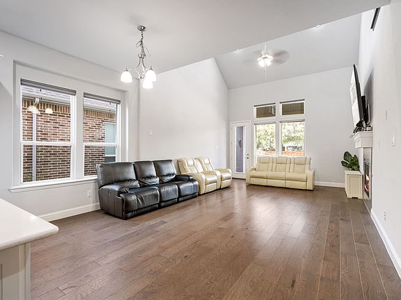 5th image of 12591 Royal Oaks Ln