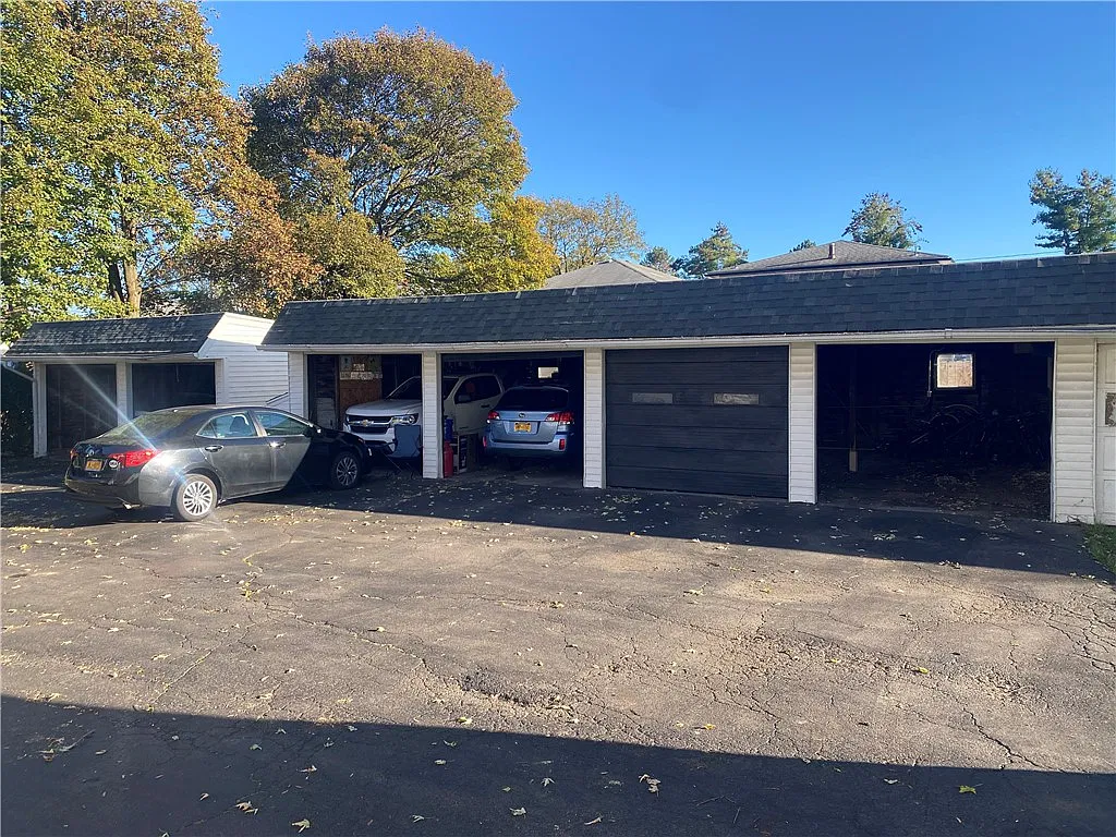 2 bed, 1.0 bath, 5760 sqft, $1,000 — Photo 4