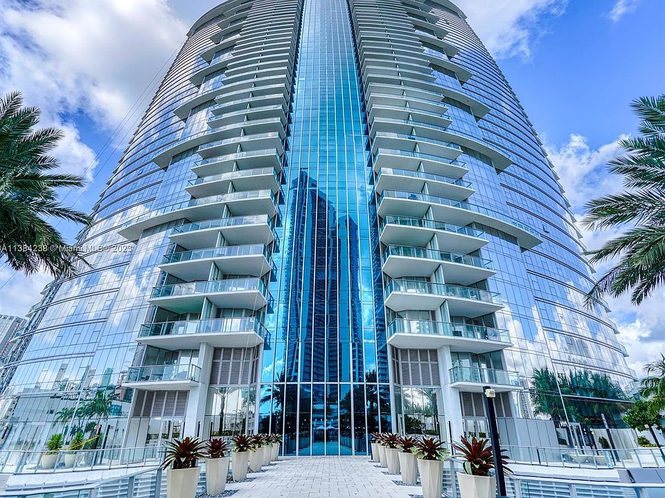 1st image of 851 NE 1st Ave #5003