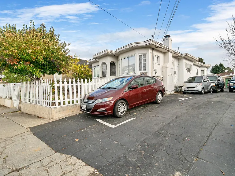 1255 Terrace Ave — Photo 10