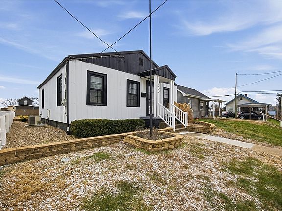 3rd image of 722 Indiana St