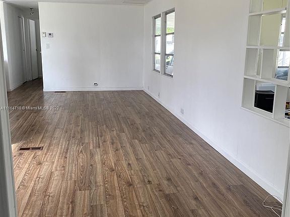 3rd image of 5204 SW 35th St #5204