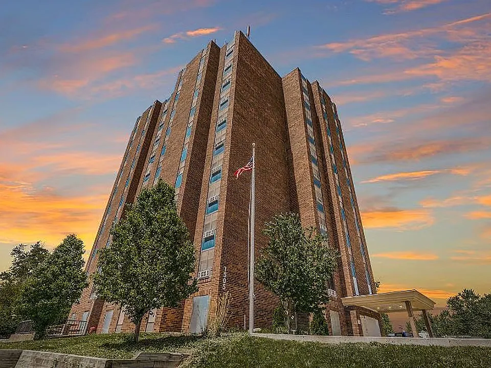 EMR Apartments