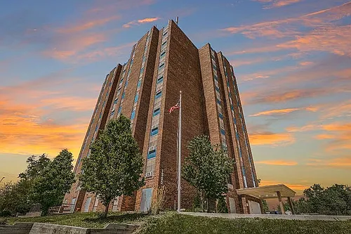 EMR Apartments Photo 1