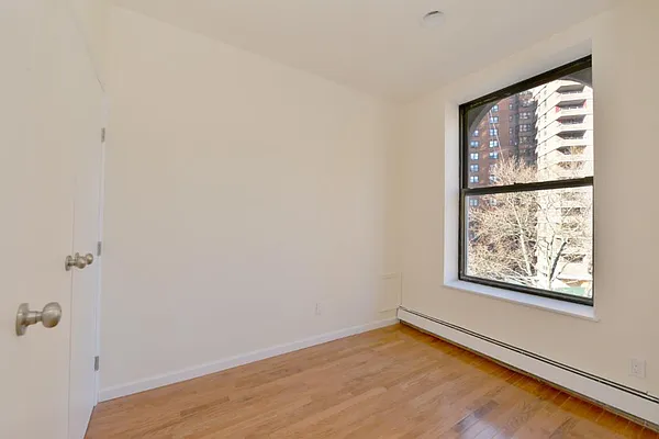 Rented by Camelot Realty Group | media 7