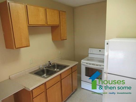 4th image of 601-603 Wildwood Dr