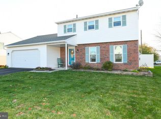818 Blue Gate Ln, Sinking Spring, PA 19608